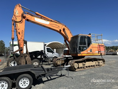 Doosan DX225 LC Kettenbagger