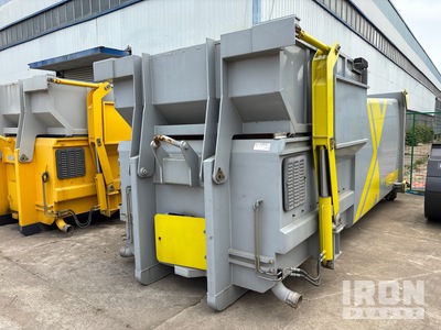 2017 XCMG YJY45A 15 m3 Hook-Lift Waste Bin