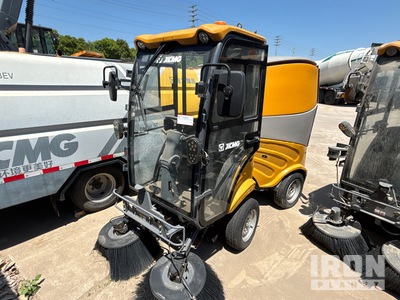 2020 XCMG SJDH500B Electric Sweeper Truck (Inoperable)