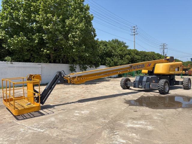 2018 XCMG GTBZ32S 4WD Diesel Telescopic Boom Lift 2018 XCMG GTBZ32S 4WD Diesel Telescopic Boom Lift