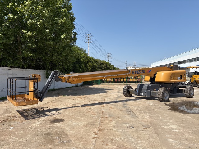 2019 XCMG GTBZ32S 4WD Diesel Telescopic Boom Lift 2019 XCMG GTBZ32S 4WD Diesel Telescopic Boom Lift