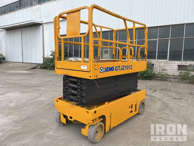 2018 XCMG GTJZ1012 Electric Scissor Lift
