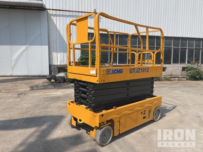 2018 XCMG GTJZ1012 Electric Scissor Lift