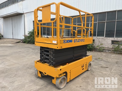 2017 XCMG GTJZ1012 Electric Scissor Lift