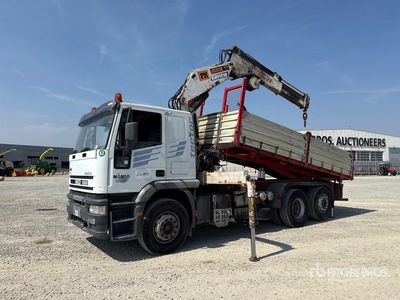 1994 Iveco Eurotech 190E42 6x2 Sleeper Camión Dumper con Grúa