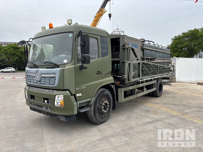 2019 Dongfeng DFH1180EX8 4x2 Ciężarówka z myjką ciśnieniową