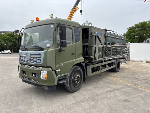 2019 Dongfeng DFH1180EX8 4x2 Pressure Washer Truck 2019 Dongfeng DFH1180EX8 4x2 Pressure Washer Truck
