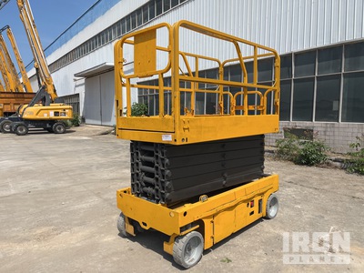 2018 XCMG GTJZ1212 Electric Scissor Lift