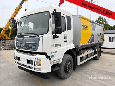 2019 Dongfeng DFV1182GP6NJ LNG 4x2 Sleeper Rear Loader شاحنة جمع النفايات