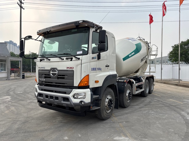 2021 Hino 700 8x4 Twin-Steer Mixer Truck