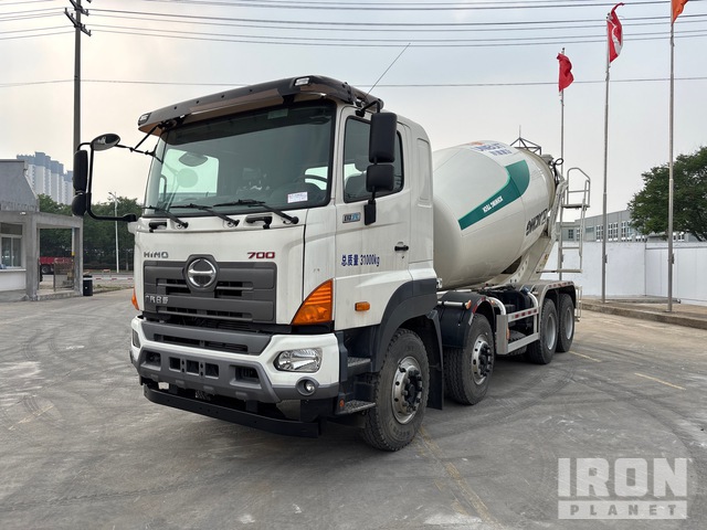 2021 Hino 700 8x4 Twin-Steer Mixer Truck