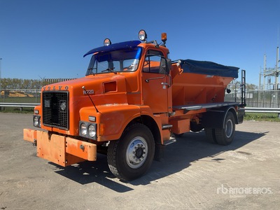 1997 Schmidt SAB50-36NH on 1977 Volvo N7 4x2 Salt Spreader Stone Spreader Truck