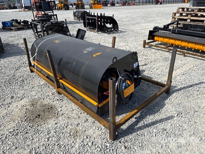 2026 GIYI GY-BS72 Closed Skid Steer Sweeper (Unused)