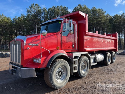 2008 Kenworth T800 8x4 Twin-Steer T/A Dump Truck