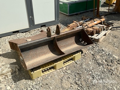 Quantity of Bucket & Hydraulic Cylinders - Fits Backhoe Loaders