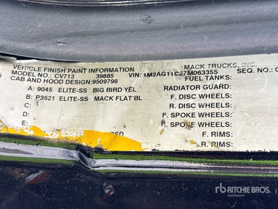 2007 Mack CV713 Granite 8x4 Cabina y chasis