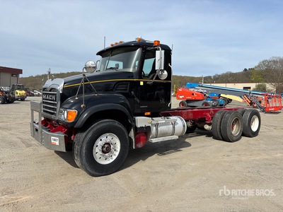 2007 Mack CV713 Granite 6x4 الكابينة والهيكل