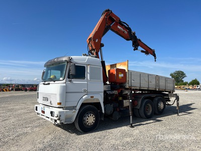 PM 025SA 19100 kg Articulated Boom on 1987 Iveco 190 42 6x2 Sleeper Kiepwagen met kraan