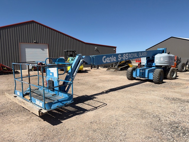 2004 Genie S-85 Telescopic Boom Lift 2004 Genie S-85 Telescopic Boom Lift