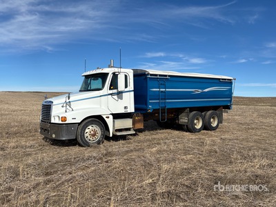 2004 Freightliner Century Class 6x4 穀物用トラック