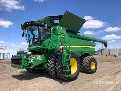 2018 John Deere S780 Combine Harvester