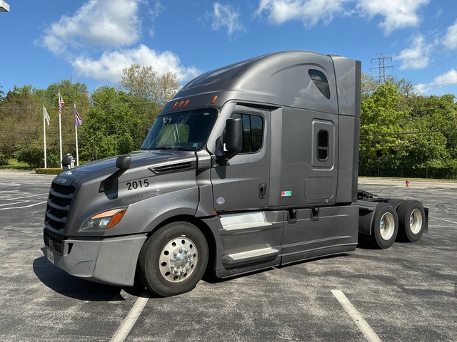 2022 Freightliner Cascadia 126 6x4 T/A Sleeper Truck Tractor
