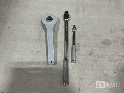 (110) Socket Wrench Handles & (55) Afcon 88-21146 Lug Wrenches