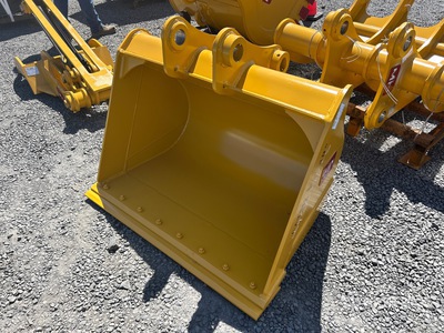 2026 HW BKT31248MUD 48 in 0.56 m3 Cleanup Graafmachine Bak - Fits Cat 312 (Unused)