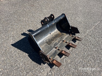GIYI 600 mm Digging Godet de pelleteuse (Unused)