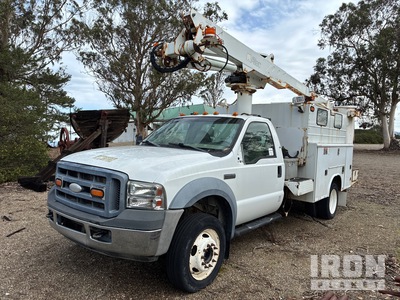 Altec AT237 on 2007 Ford F-550 XL 4x2 Bucket Truck