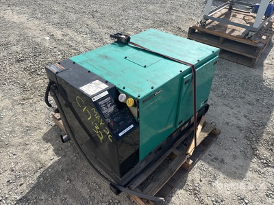 2011 Cummins 6HDKAV41934 Generator Set