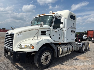 2006 Mack CXN613 6x4 T/A Sleeper Truck Tractor