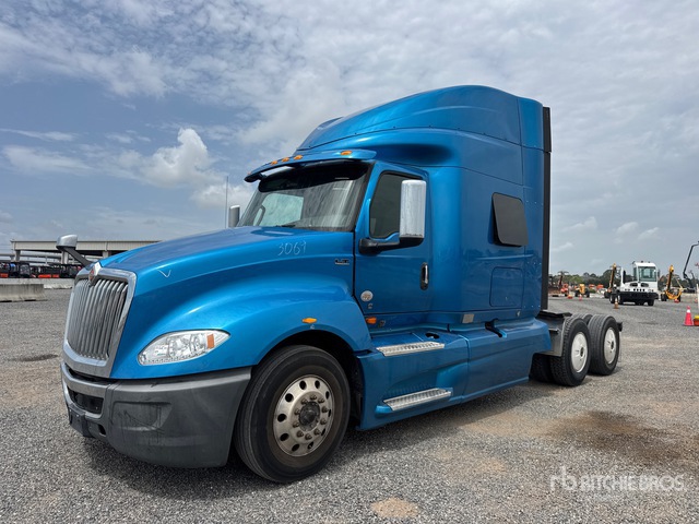 2020 International LT625 6x2 T/A Sleeper Truck Tractor