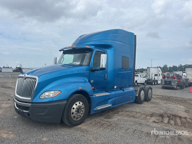 2020 International LT625 6x2 T/A Sleeper Truck Tractor