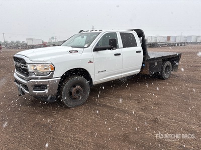2019 Ram 3500 Heavy duty Cummins turbo diesel 4x4 Extended Cab Flatbed Truck