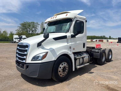 2019 Freightliner Cascadia 126 6x4 T/A Day Cab Truck Tractor