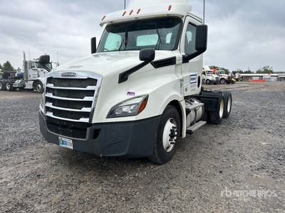2019 Freightliner Cascadia 126 6x4 Cabeza Tractora Cabina Corta