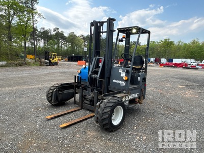 2018 Loadmac 825 5500 lb 3x3 Carrello elevatore su autocarro