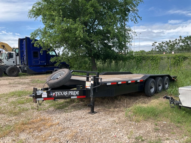 2025 Texas Pride EQ820424KBP 24 ft Tri/A Equipment Trailer