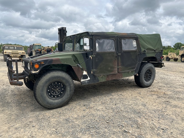 2005 AM General M1097 HMMWV 4 Door Soft Top w/Truck Body