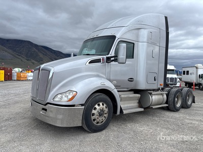 2015 Kenworth T680 6x4 T/A Sleeper Truck Tractor