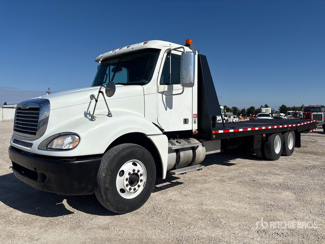 2009 Freightliner Columbia 120 6x4 Hydraulic Tail Flatbed Truck