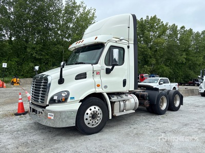 2018 Freightliner Cascadia 113 6x4 Cabeza Tractora Cabina Corta
