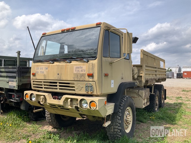 1998 Stewart & Stevenson M1083A0 MTV 6x6 Cargo Truck
