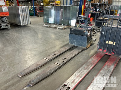 Crown PE4000-60 8000 lb Electric Pallet Jack (Inoperable)