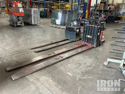 Raymond 840-FRE80L 8000 lb Electric Pallet Jack