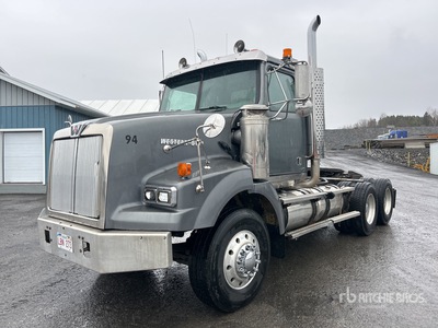 2004 Western Star 4900 6x4 T/A Day Cab Truck Tractor
