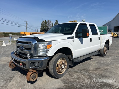 2014 Ford F-250 XLT 4x4 Crew Cab Hi-Rail Pickup
