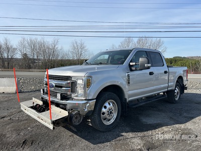2018 Ford F-250 XLT 4x4 Crew Cab Hi-Rail Pickup