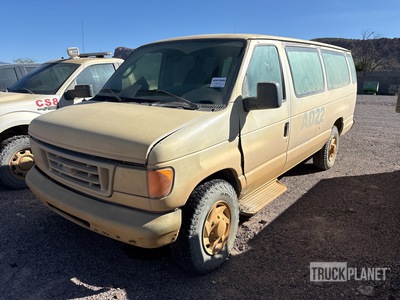 2006 Ford F-350 14 Passenger Van (Inoperable)
